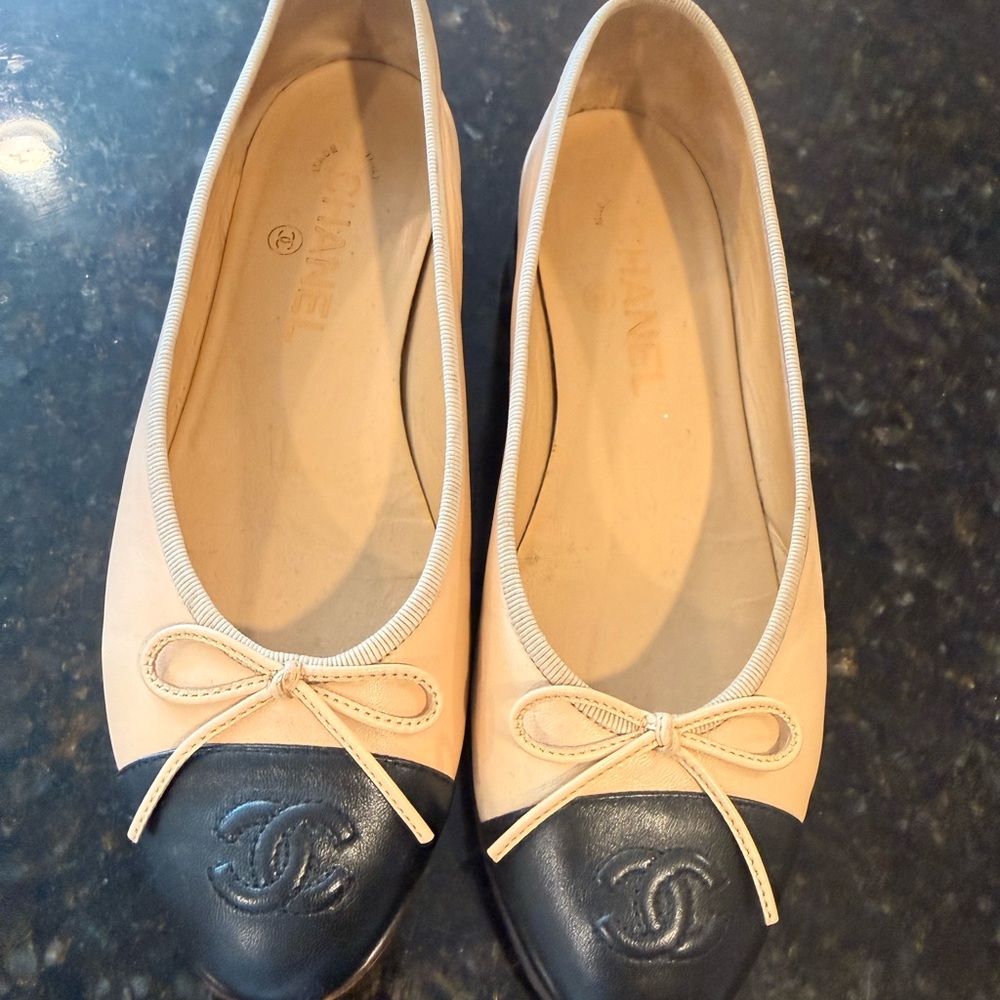 Chanel ballet flats size 7
